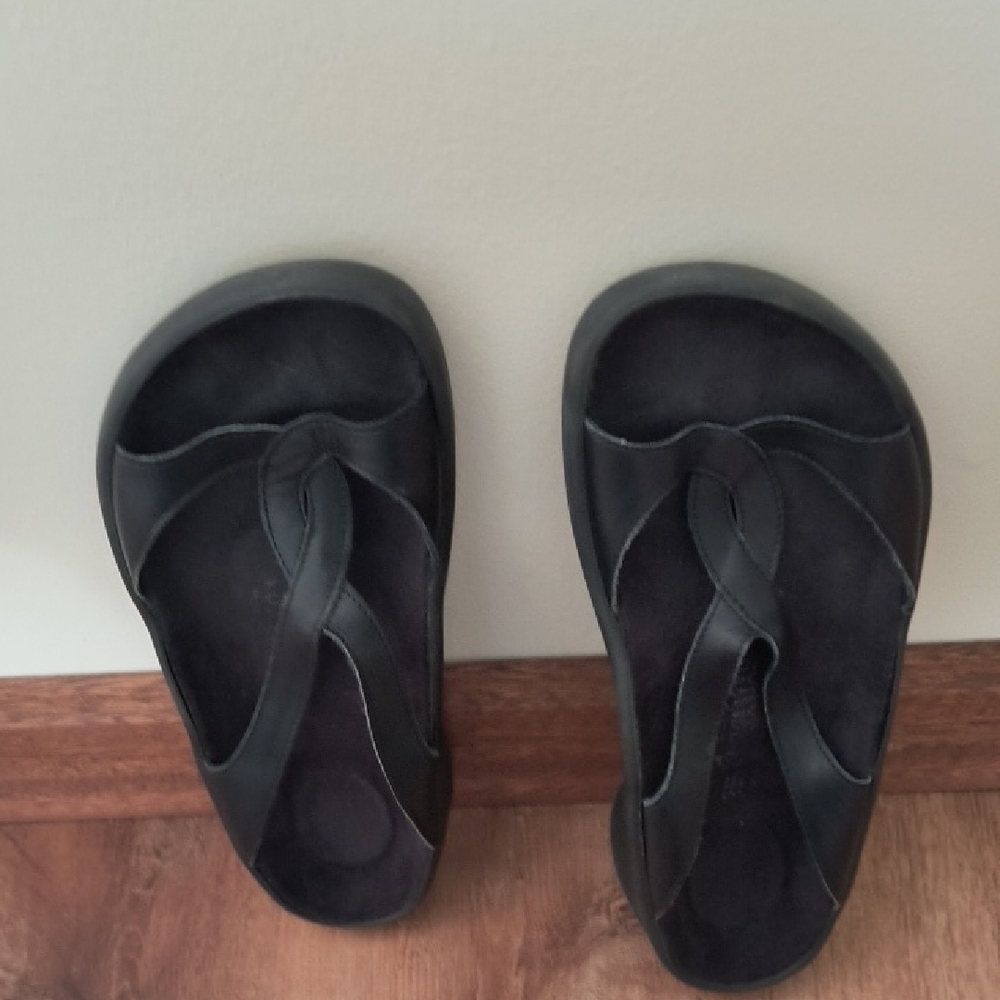 Birkenstock Tatami Black Strap Slide Sandals - Picture 5 of 6